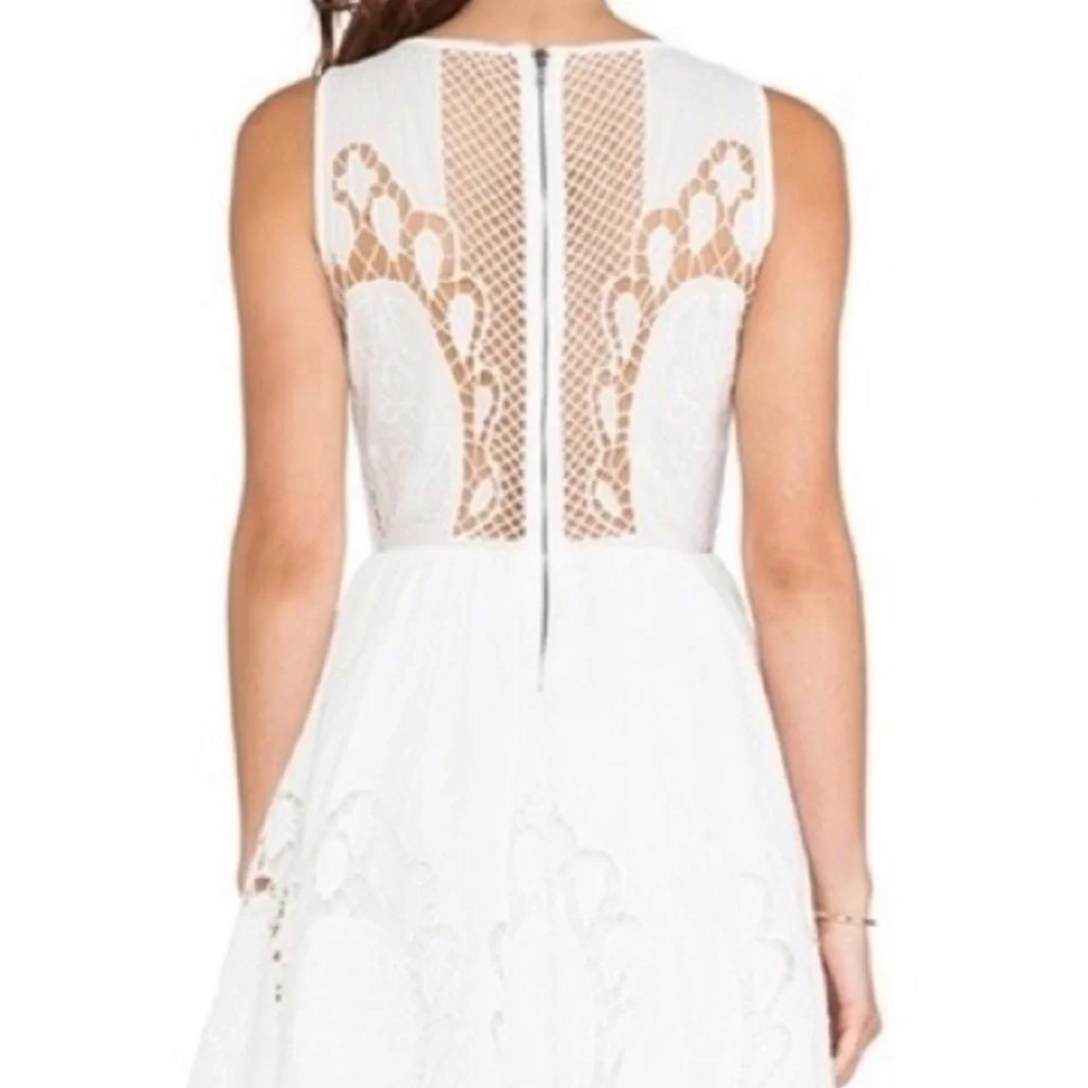 Alice + Olivia White Embroidered Cotton Dress size 8 - Picture 3 of 9